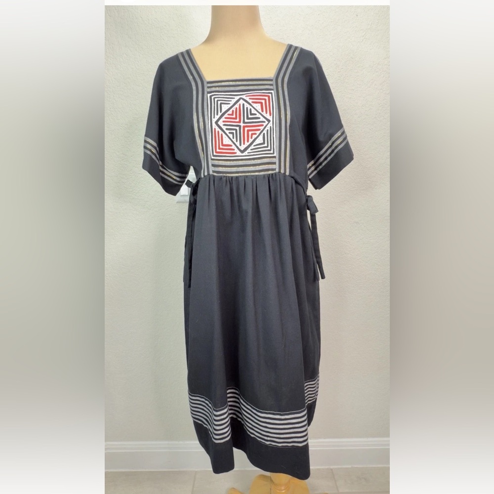 Vintage Square Neck Wide Sleeve Embroidered BOHO Thailand Midi Kaftan Dress S M